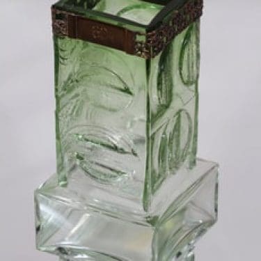 Turun Hopea|Kumela maljakko, signeerattu, suunnittelija Pentti Sarpaneva, signeerattu, pronssivanne