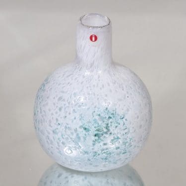 Nuutajärvi Tunturissa koristepullo, Rospuutto, suunnittelija Oiva Toikka, Rospuutto, signeerattu