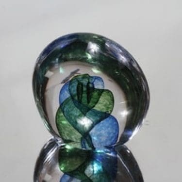 JL-lasi paperipaino, signeerattu, suunnittelija Jaakko Liikanen, signeerattu, massiivinen