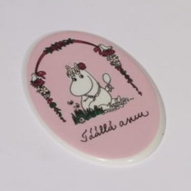 Arabia Muumi ovikyltti, Muumitytön ovilaatta, suunnittelija Tove Slotte, Muumitytön ovilaatta, serikuva