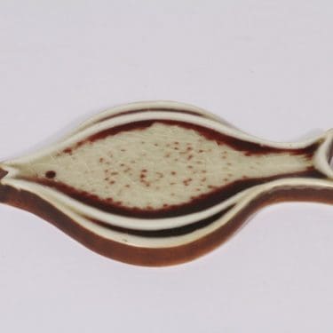 Arabia koristelaatta, signeerattu, suunnittelija Gunvor Olin-Grönqvist, signeerattu, pieni, käsinmaalattu