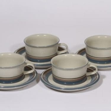 Arabia Uhtua teekupit, 4 kpl, suunnittelija Inkeri Leivo, raitakoriste