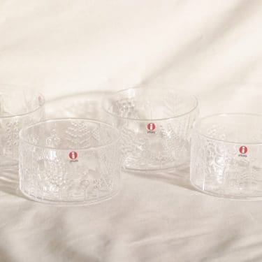 Nuutajärvi Flora jälkiruokamaljat, kirkas, 4 kpl, suunnittelija Oiva Toikka,