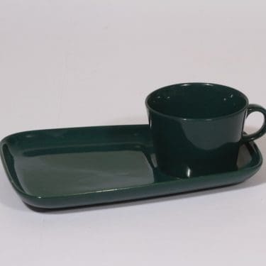 Arabia Kilta cup and special plate, green, Kaj Franck