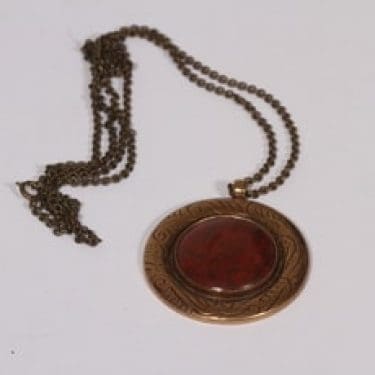 Kalevala Koru kaulakoru, pronssi, suunnittelija , pronssi, jaspis