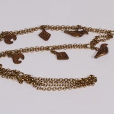 Kalevala Koru kaulakoru, Aarre-kääty|pronssi, suunnittelija , Aarre-kääty|pronssi