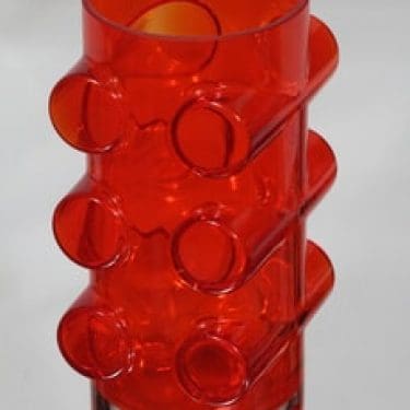 Riihimäen lasi Pablo maljakko, punainen, suunnittelija Erkkitapio Siiroinen,