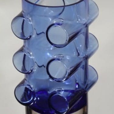 Riihimäen lasi Pablo maljakko, sininen, suunnittelija Erkkitapio Siiroinen,