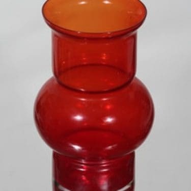 Riihimäen lasi Tuulikki maljakko, punainen, suunnittelija Tamara Aladin,