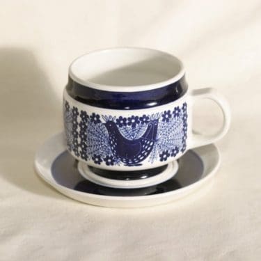 Arabia Sinilintu kahvimuki, suunnittelija Raija Uosikkinen,