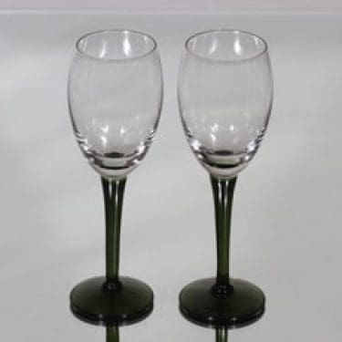 Nuutajärvi Traviata valkoviinilasit, kirkas-oliivinvihreä, 2 kpl, suunnittelija Saara Hopea,
