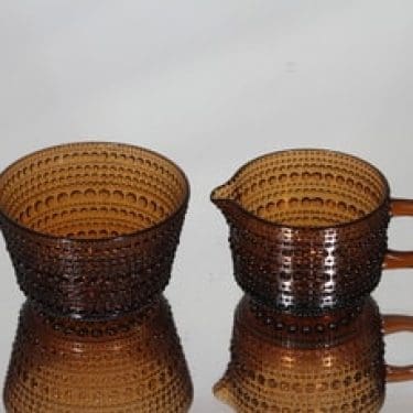 Nuutajärvi Kastehelmi sokerikko ja kermakko, ruskea, suunnittelija Oiva Toikka,