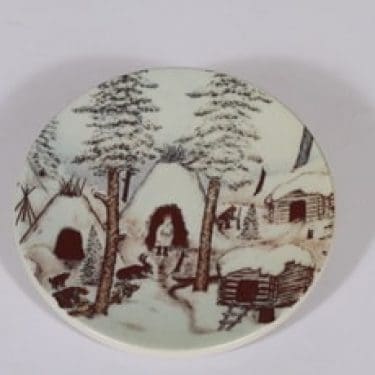 Arabia vuosilautanen, Kotakylä talvella, suunnittelija Andreas Alariesto, Kotakylä talvella, 1981, pieni, serikuva