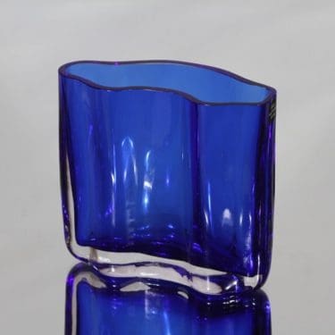 Pauli Partanen maljakko, signeerattu, suunnittelija , signeerattu, pieni