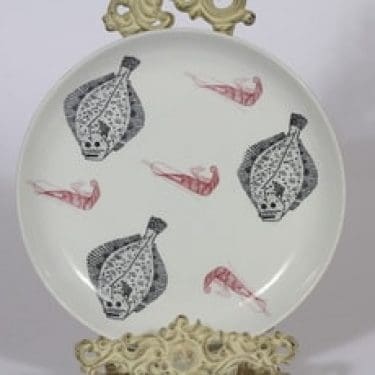 Arabia Ahti lautanen, suunnittelija , siirtokuva, kala-aihe