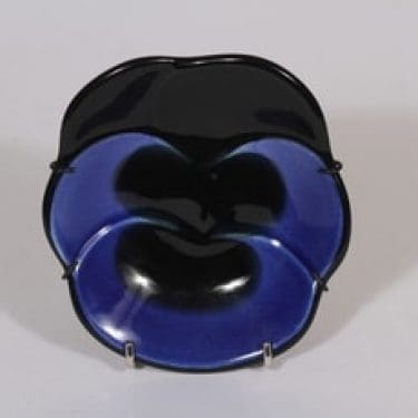 Arabia Viola seinälautanen, sininen, suunnittelija Birger Kaipiainen, pieni