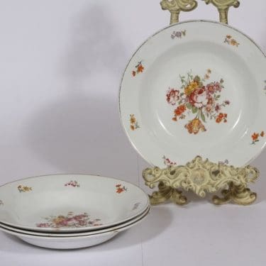 Arabia lautaset, syvä, 4 kpl, suunnittelija , syvä, kukka-aihe