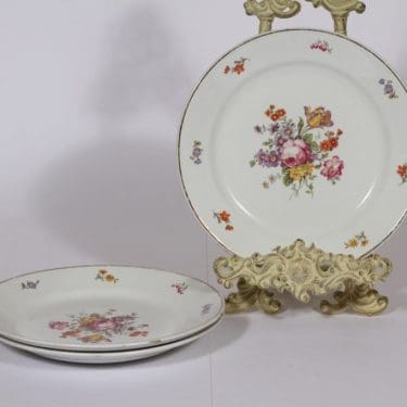 Arabia lautaset, matala, 3 kpl, suunnittelija , matala, kukka-aihe