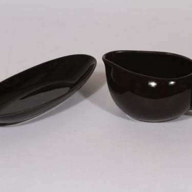 Arabia Kilta kastikekaadin ja sillivati, musta lasite, suunnittelija ,