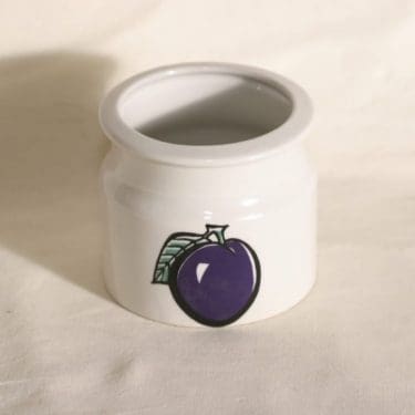 Arabia Tutti frutti purnukka, luumu, suunnittelija Ulla Procopé, luumu