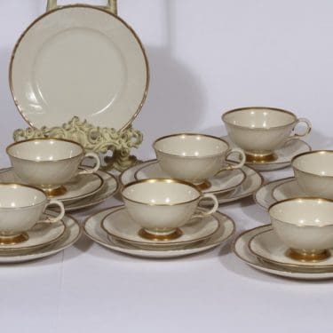 Arabia Kultakoriste kahvikupit ja lautaset, kullattu, 7 kpl, suunnittelija , kullattu