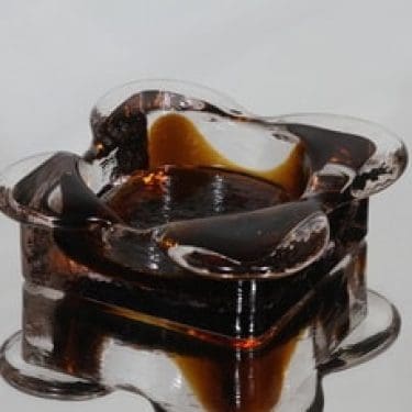 Humppila 2010 tuhka-astia, ruskea-kirkas, suunnittelija , massiivinen