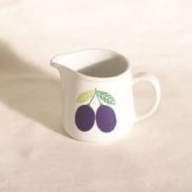 Arabia Pomona kermakko, luumu, suunnittelija Raija Uosikkinen, luumu