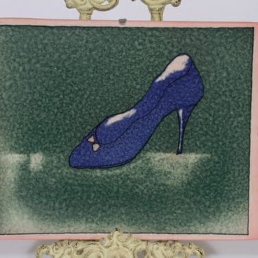 Arabia tilattu koriste koristelaatta, sininen, suunnittelija Heljä Liukko-Sundström, serikuva, kenkäaihe