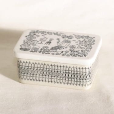 Arabia Emilia rasia, suunnittelija Raija Uosikkinen, kuparipainokoriste