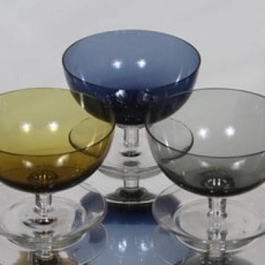 Nuutajärvi Jäätelömalja jälkiruokakulhot, eri värejä, 3 kpl, suunnittelija Saara Hopea,