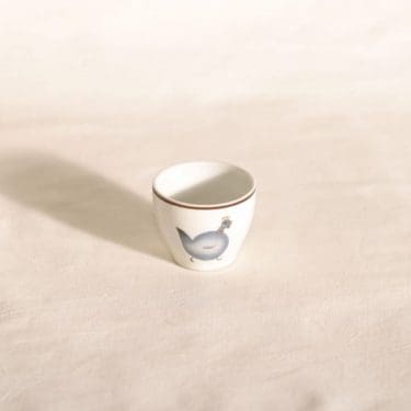 Arabia H munakuppi, kukkokoriste, suunnittelija Gunvor Olin-Grönqvist, kukkokoriste, siirtokuva