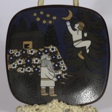 Arabia vuosilautanen, 1987, suunnittelija Raija Uosikkinen, 1987, serikuva, Kalevala-aihe