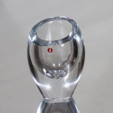 Nuutajärvi taide-esine, signeerattu, suunnittelija Kerttu Nurminen, signeerattu, pieni