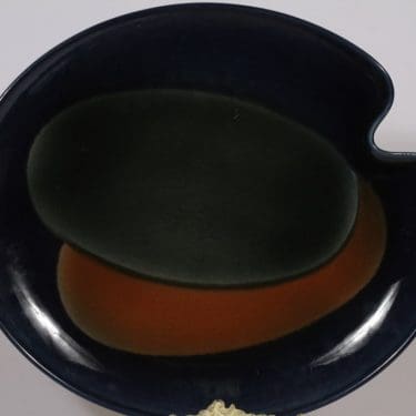 Arabia vati, Paletti, suunnittelija Heljä Liukko-Sundström, Paletti, signeerattu