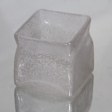 Nuutajärvi Iglu maljakko, kirkas, suunnittelija Oiva Toikka,