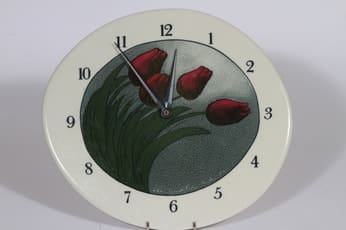 Arabia seinäkello, Tulppaanit, suunnittelija Heljä Liukko-Sundström, Tulppaanit, serikuva, signeerattu, kukka-aihe