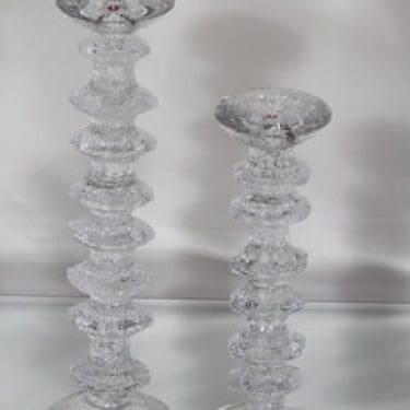 Iittala Festivo kynttilänjalat, eri kokoja, 2 kpl, suunnittelija Timo Sarpaneva, eri kokoja