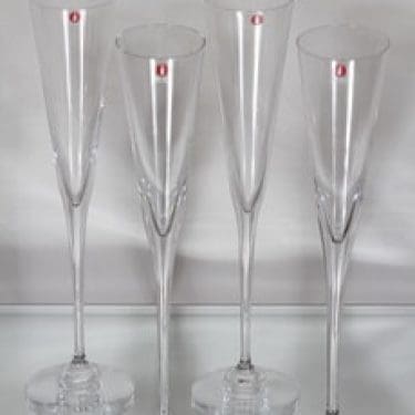 Iittala Aurora kuohuviinilasit, 13 cl, 4 kpl, suunnittelija Heikki Orvola, 13 cl