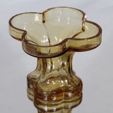 Riihimäen lasi Onnenlehti maljakko, amber, suunnittelija Helena Tynell,