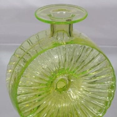 Riihimäen lasi Aurinkopullo koristepullo, Koko 4/4, suunnittelija Helena Tynell, Koko 4/4, suuri