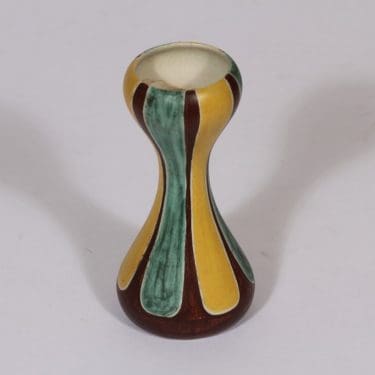 Kupittaan savi maljakko, käsinmaalattu, suunnittelija Hillevi Karlsson, käsinmaalattu, pieni, signeerattu, retro