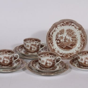 Arabia Singapore kahvikupit ja lautaset, ruskea, 4 kpl, suunnittelija , kuparipainokoriste, itämainen aihe