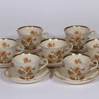 Arabia Myrna kahvikupit, 6 kpl, suunnittelija , 6 kpl, serikuva, kullattu, kukka-aihe