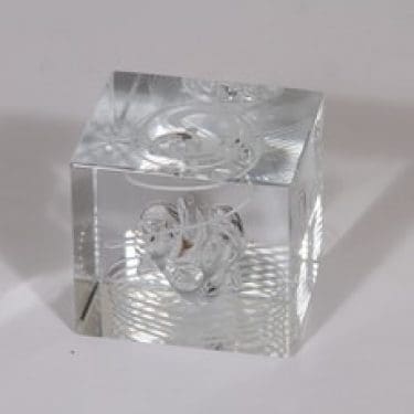 Nuutajärvi Vuosikuutio taide-esine, 1987, suunnittelija Oiva Toikka, 1987, filigraani, signeerattu, numeroitu