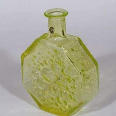 Riihimäen lasi Stella Polaris koristepullo, keltainen, suunnittelija Nanny Still,