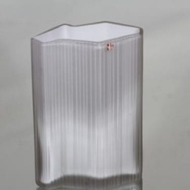 Iittala 2780 maljakko, valkoinen, suunnittelija Tapio Wirkkala, pieni