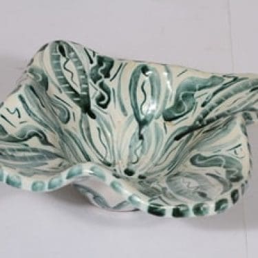 Savitorppa kulho, käsinmaalattu, suunnittelija Saul Nordqvist, käsinmaalattu, käsin muotoiltu, Atelje Nordqvist