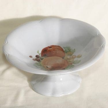 Arabia E jalallinen tarjoiluvati, suunnittelija , siirtokuva