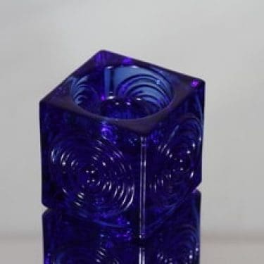 Riihimäen lasi Rengas kynttilänjalka, sininen, suunnittelija Tamara Aladin, pieni, massiivinen