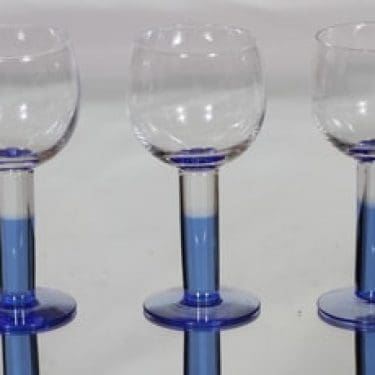 Nuutajärvi Mondo lasit, 24 cl, 3 kpl, suunnittelija Kerttu Nurminen, 24 cl, sininen jalka
